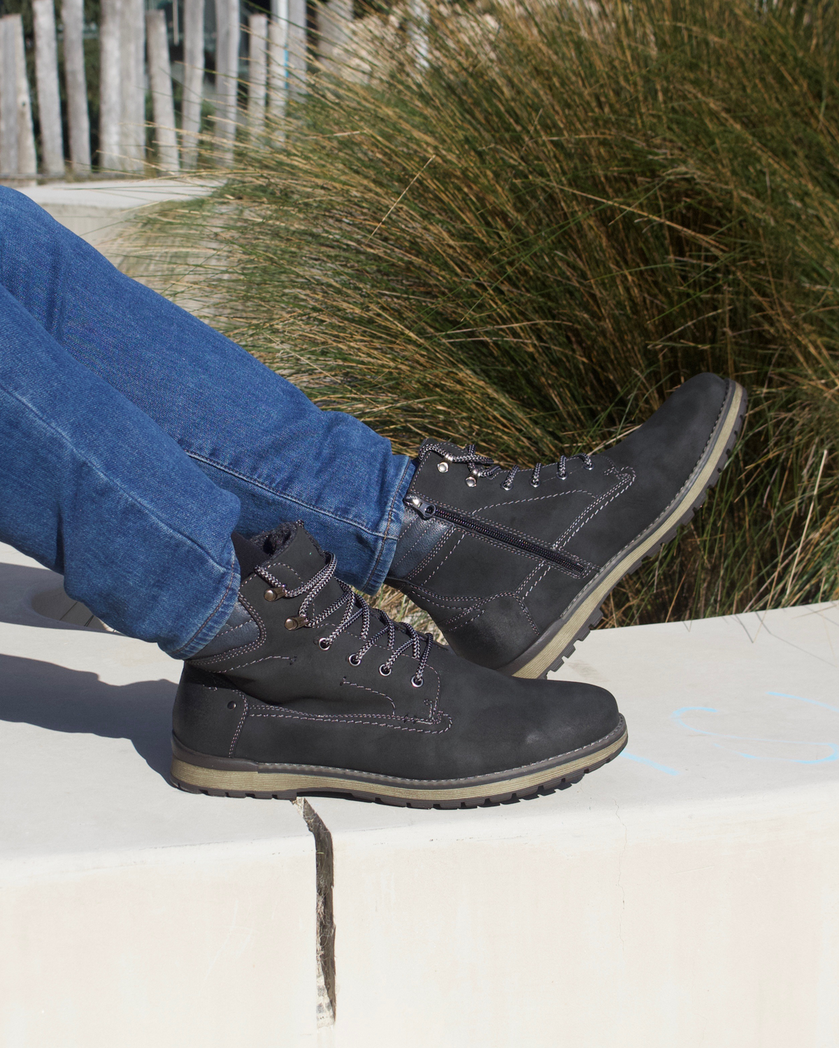 Uncut Shoes Thatcher Black | Men's Boot | Combat Boot | Lace Up