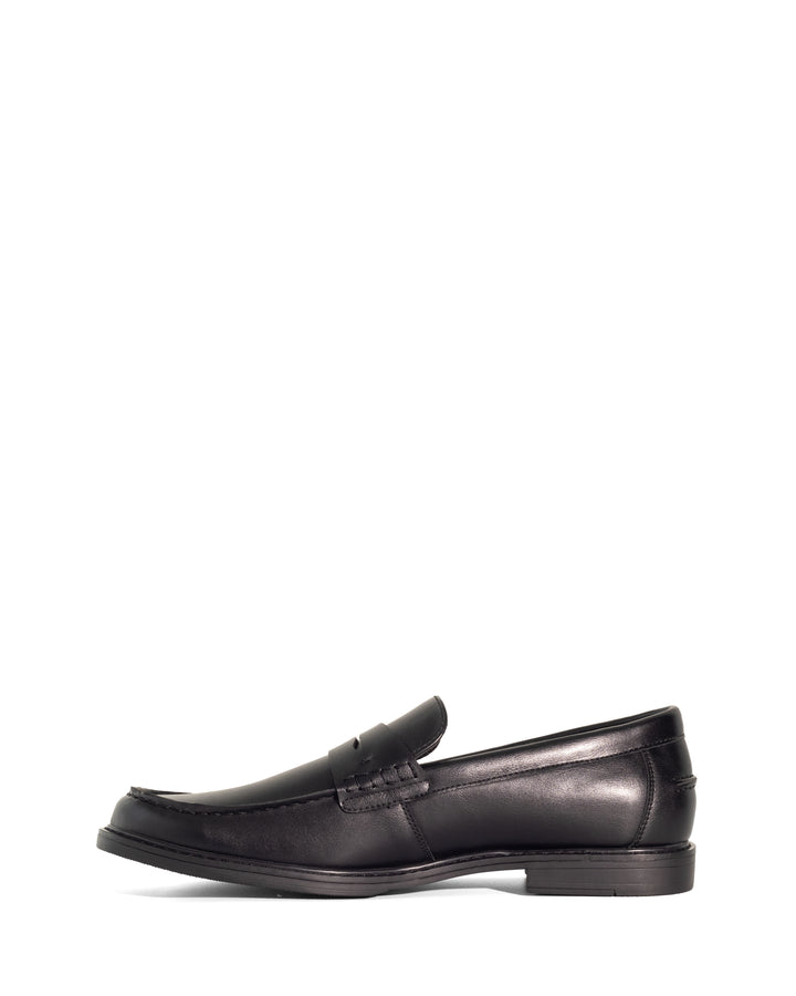 Hutch Black